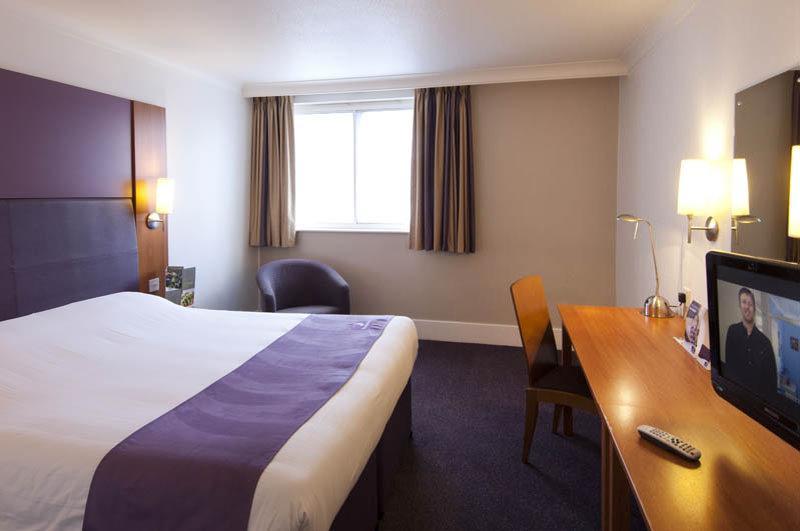 Premier Inn London Croydon West - Purley A23 Eksteriør bilde
