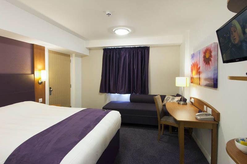Premier Inn London Croydon West - Purley A23 Eksteriør bilde