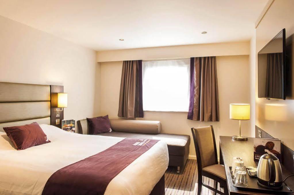 Premier Inn London Croydon West - Purley A23 Eksteriør bilde